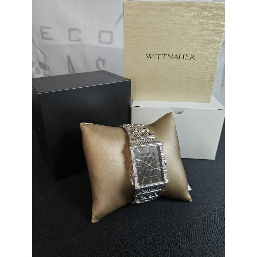 Wittnauer $750 WN3075 Store Display 9.7 out of 10 Men's WN3075 Black Dial Quartz